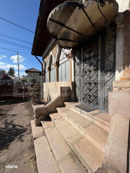 Casa de vanzare pentru renovare sau demolare – zona premium Caraiman