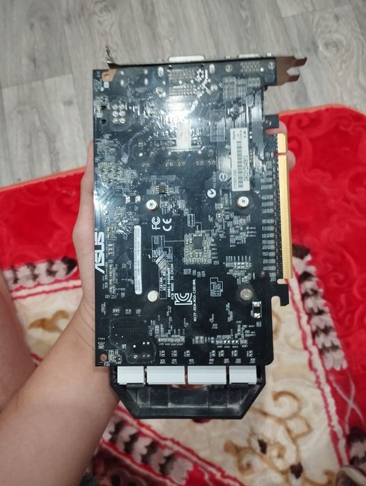 Продам видеокарту GTX 750 TI