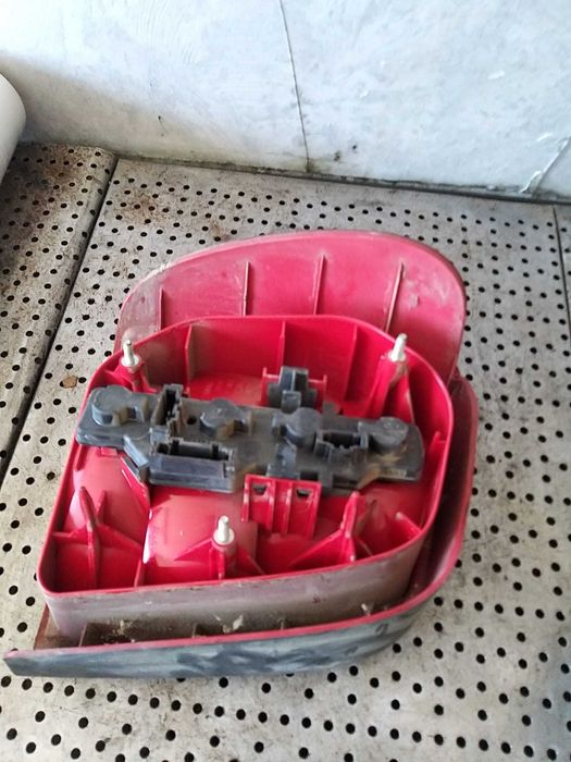 Stop tripla lampa dreapta vw polo 6n 6n0945257b
