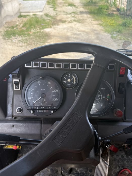 Nissan basculabil