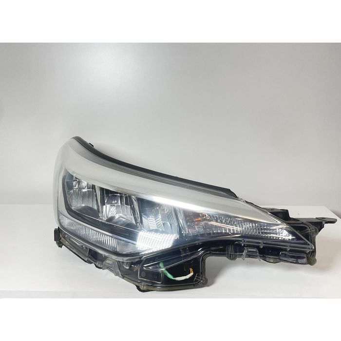 Десен фар за toyota c-hr - 81110f4180