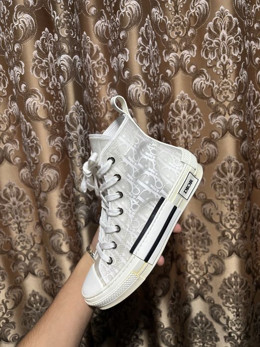 Vand adidasi dior b23
