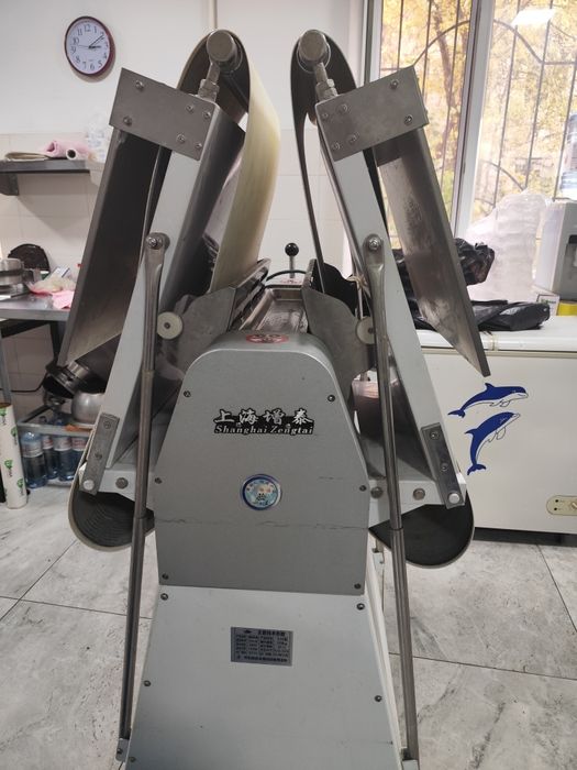 Продам тестораскаточную машину