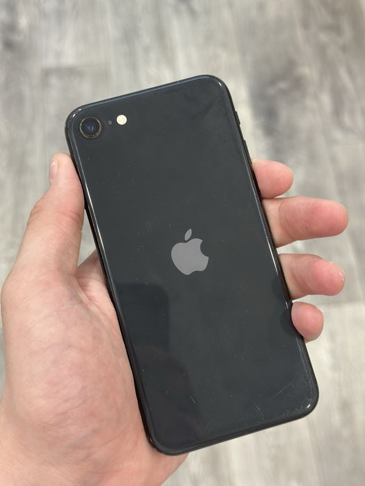 Iphone se2020 64gb 76akb