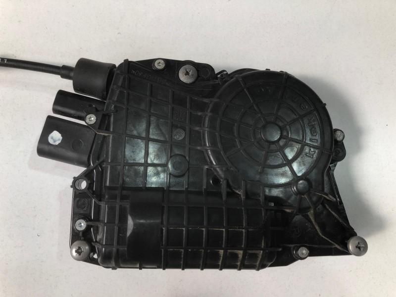 Broasca usa stanga spate cu soft-close BMW Seria 7 F01, F02 7185687