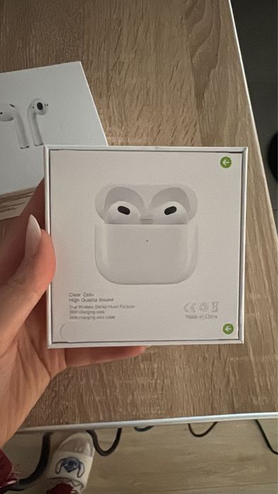 Căști wireless Bluetooth, model similar AirPods (noi, sigilate)