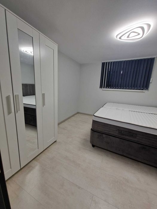 Дава се под наем Тристаен апартамент в Варна, Образцов дом - 80 кв.м за 453.9 € - Снимка #16