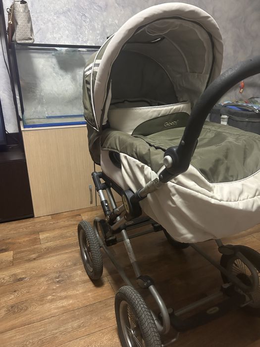 Продам коляску срочно