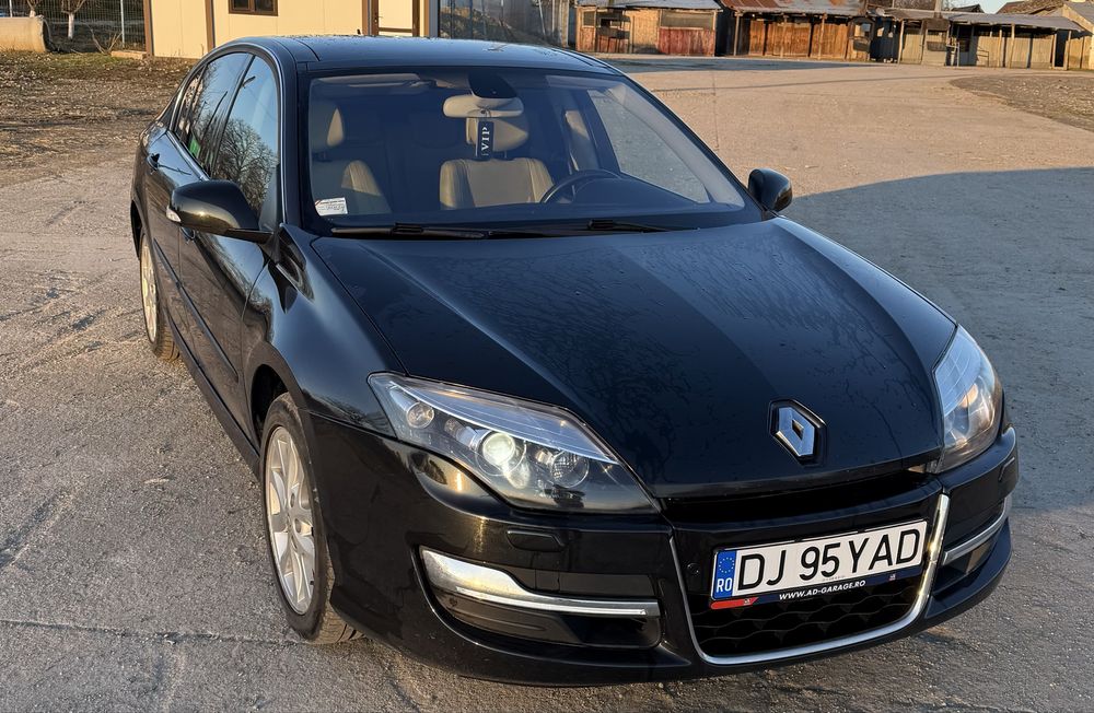 Renault Laguna 3  facelift INITIALEPARIS