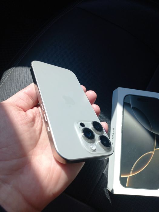 Iphone 16 pro 128 holati alo darajada imeykadan o'tgan xamma joyi ishl