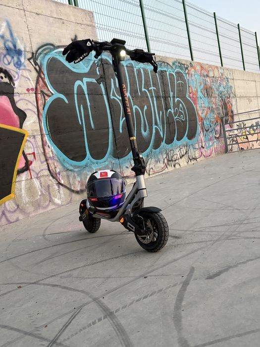 VÂND trotineta kukirin A1,650 de km