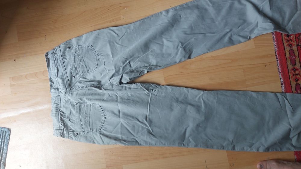 Продам капри и летние брюки