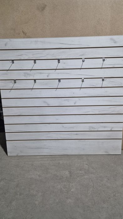 Стойки, стеллажи для аксессуаров. С крючками. Торговое оборудование