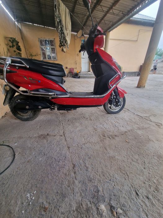 Skuter EkoMoto qizil