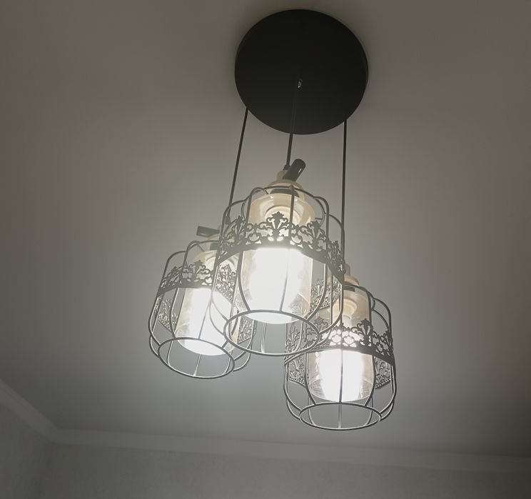 Продам Люстры дёшево