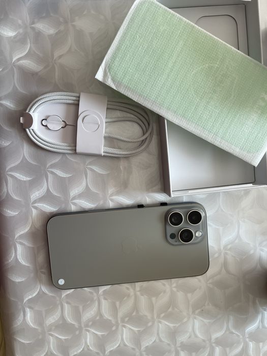 Айфон. 16 про мах