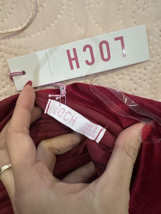 Чисто нова червена рокля Loch
