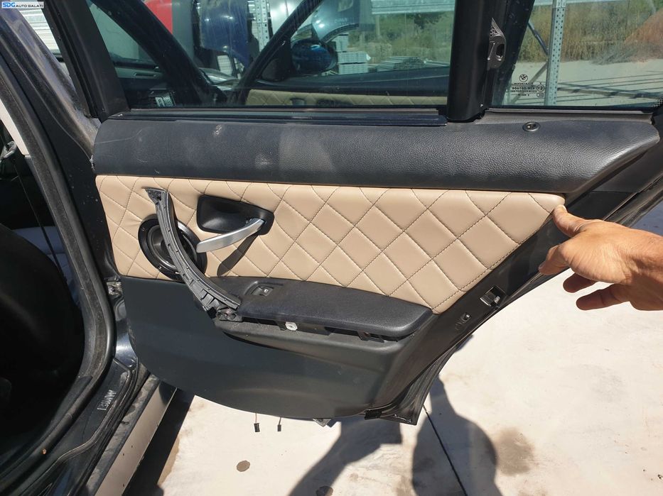 Set 4 Fete de Usi Tapiterii Tapiterie Interioara Portiere Stanga Dreapta Fata Spate Custom Retapitate cu Imperfectiuni BMW Seria 3 E91 Break Combi 2004 - 2011 [K7288]