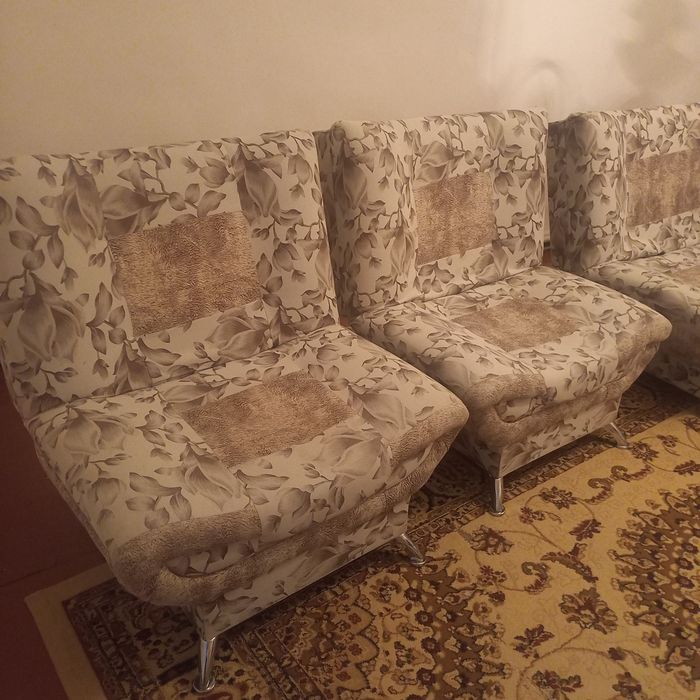 Продаётся диван и кресла