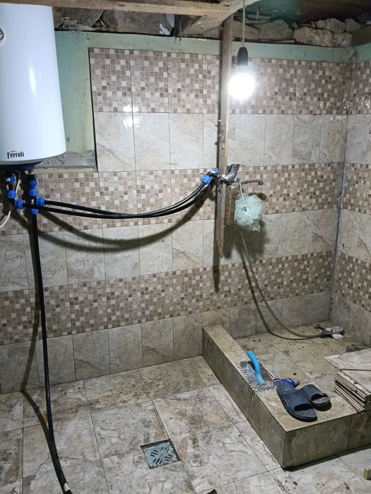 Vând casă din lemn