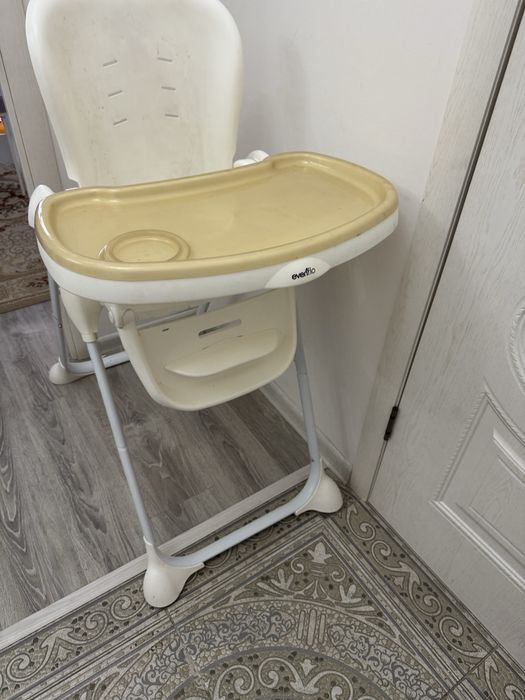 Продам стульчик детский