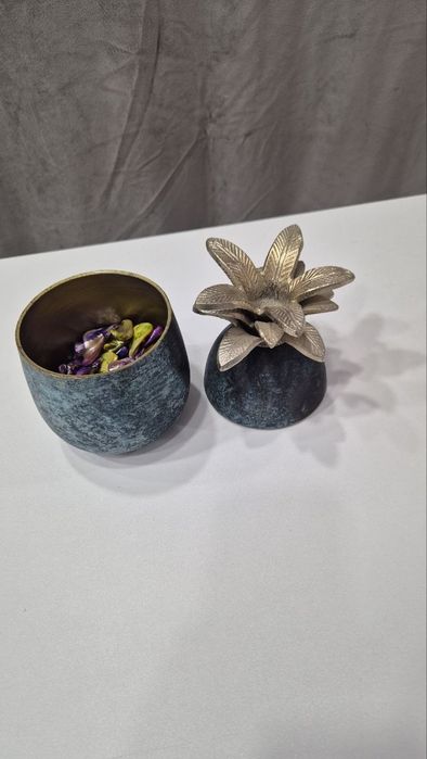 Ваза шкатулка ананас