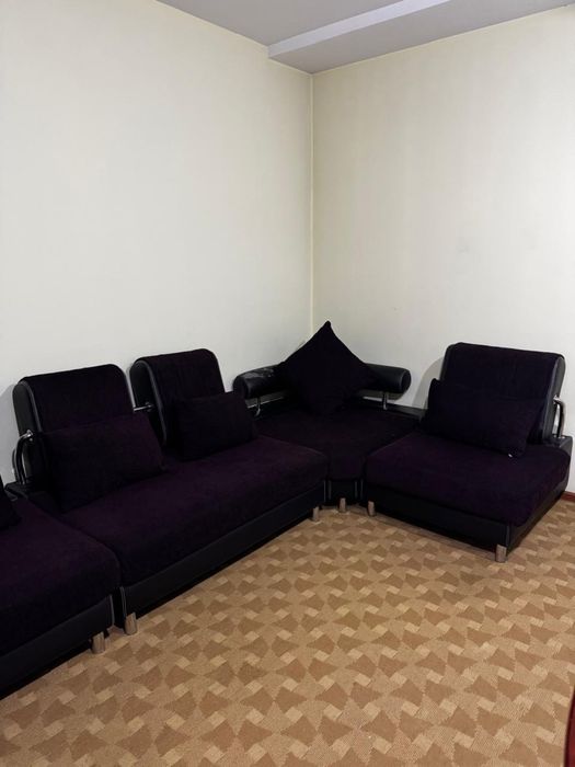 Диван угловой кожаный