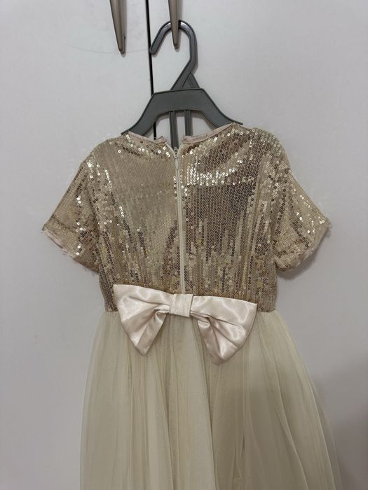 Платье на девочку