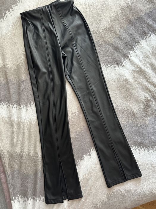 Кожен панталон с цепка