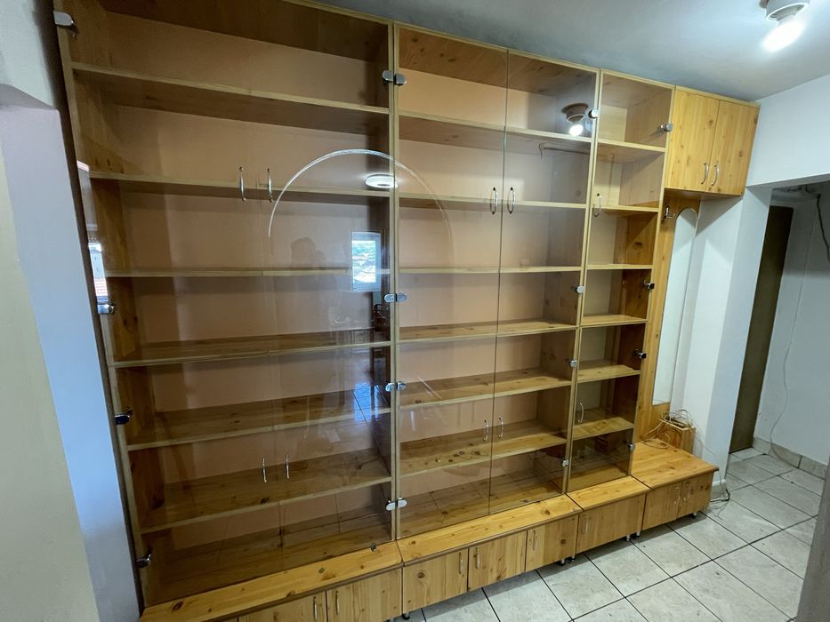Biblioteca / vitrina sticla cu cuier l300xh245cm