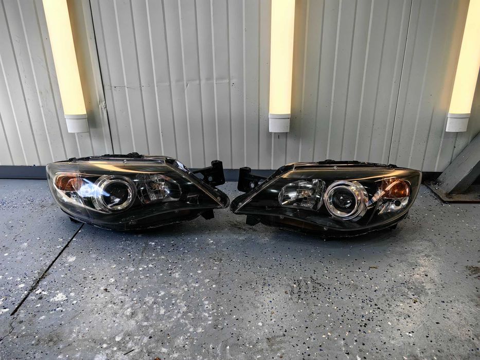 Продавам оригинални фарове за Субару импреза 3та генерация ксенон