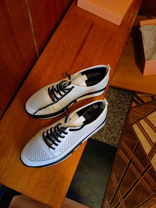 Дамски нови обувки