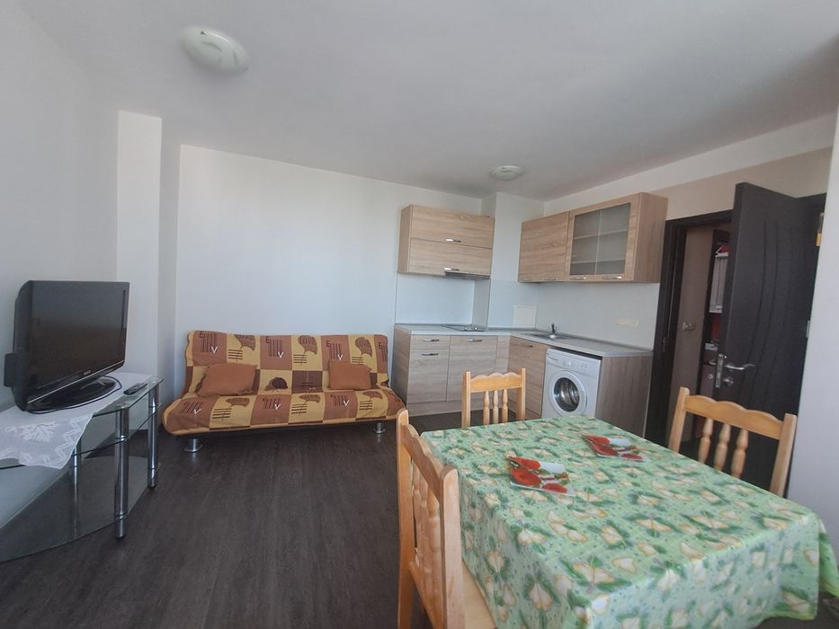 Дава се под наем Двустаен апартамент в Бургас, Славейков - 60 кв.м за 348.84 € - Снимка #3