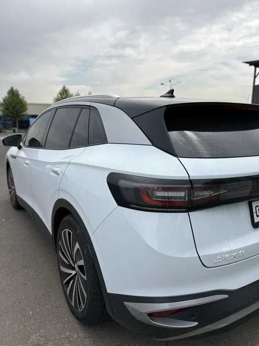 Volkswagen I4 607 km