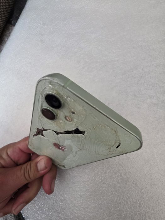 IPhone 12 за части