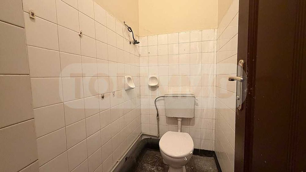 Дава се под наем Офис в Варна, Център - 85 кв.м за 797.64 € - Снимка #8