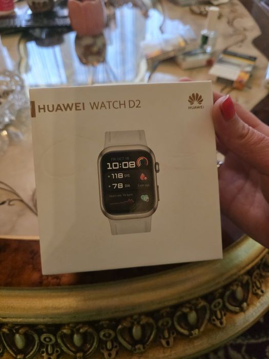 Часовник  Huawei Watch D2
