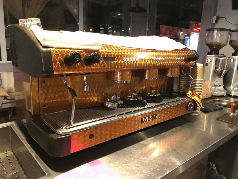 Изключителен ресторант в сърцето на Несебър – готов за работа!