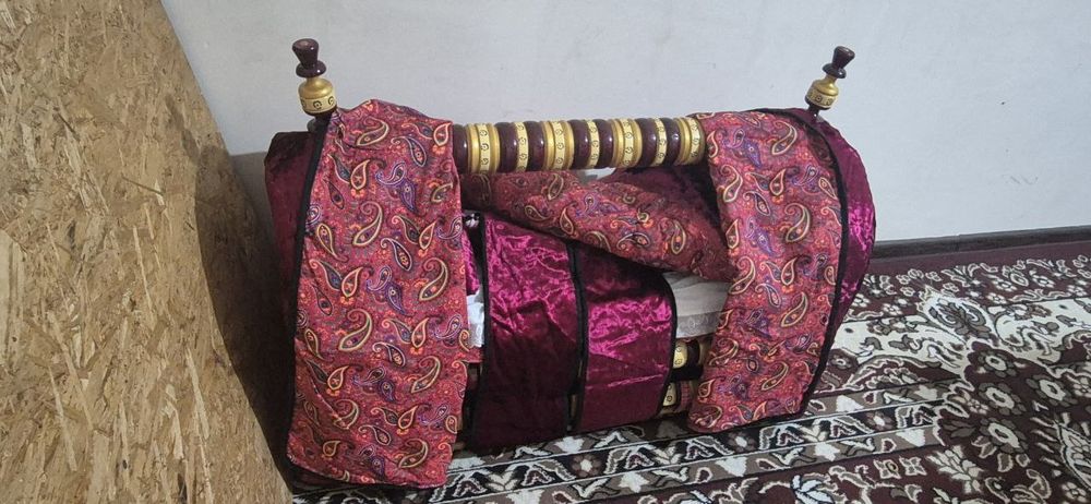 Yengi Beshik hamma narsalari bn sotiladi