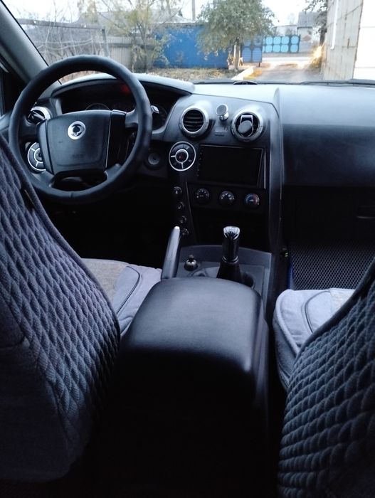 Продам  машину .