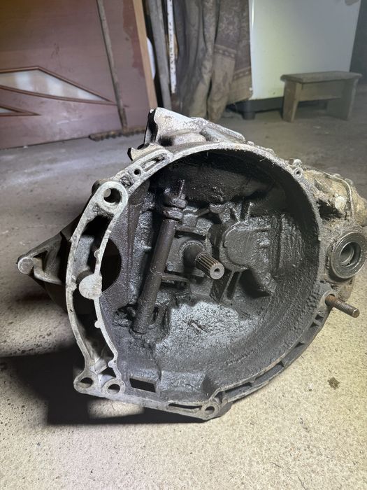 Ваз 2115 2 коробки не рабочие для запчасти