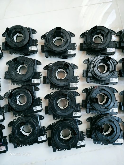 Spire volan 5K0953569 Vw Skoda Seat Audi  Passat Tiguan Sharan Touran Golf Octavia Superb Alhambra Toledo Leon Altea A1 Q3