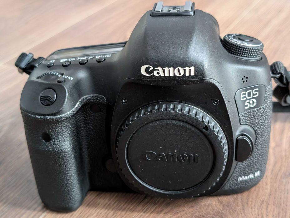 Canon 5D mk III 77k cadre cumparat de nou de la F64