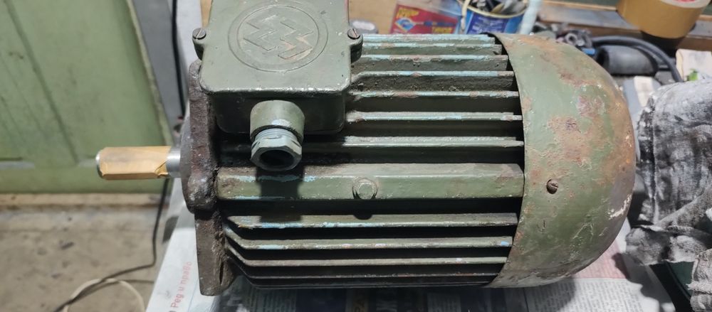 Двигател от струг СУ 203,ревизиран,в перфектно състояние,не пренавиван