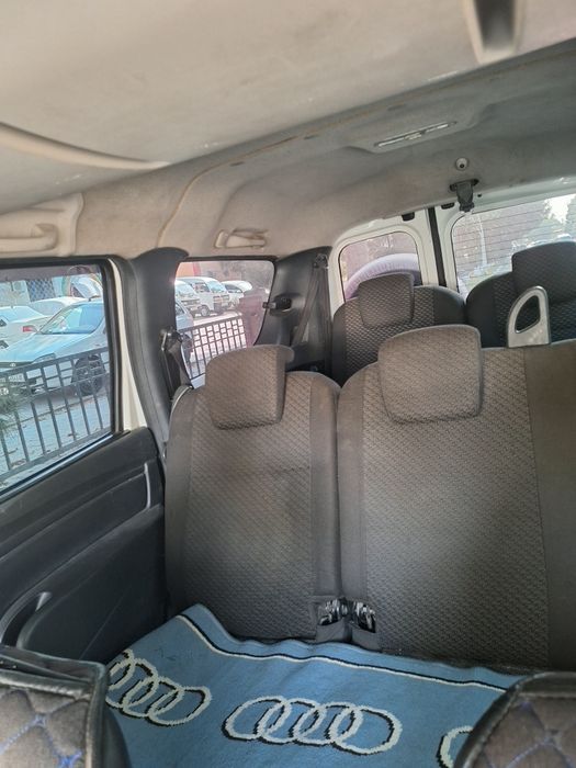 Лада Ларгус сотилади