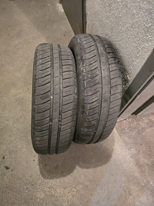 4 бр.  Гуми Goodyear 185/65/15.