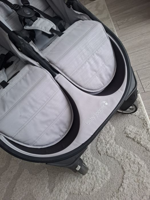 Căruț gemeni baby jogger mini