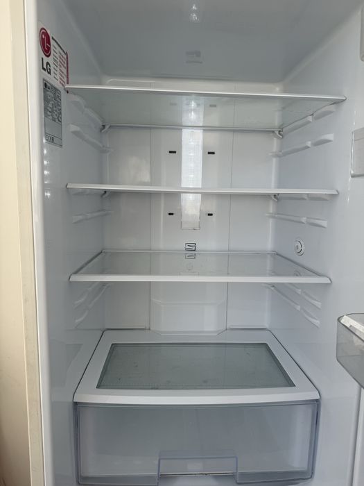 Продам холодильник