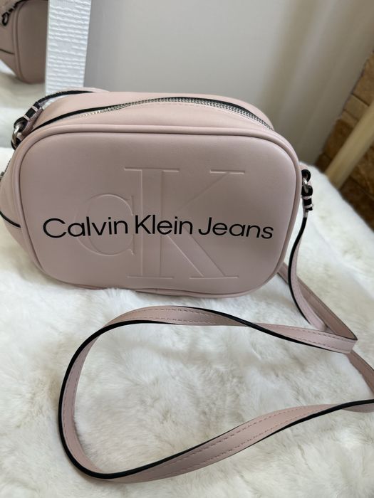 Дамска малка чанта Calvin Klein