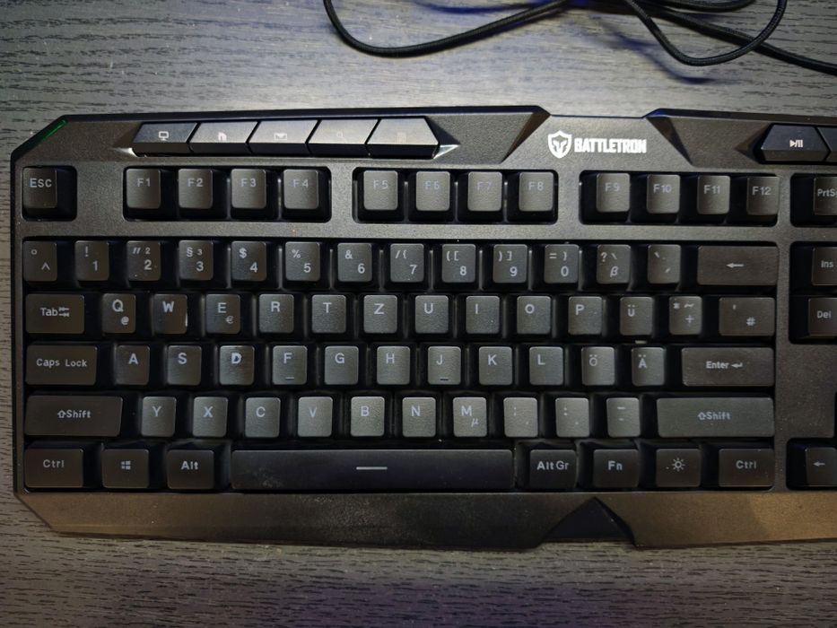 Tastatura gaming RGB Battletron
